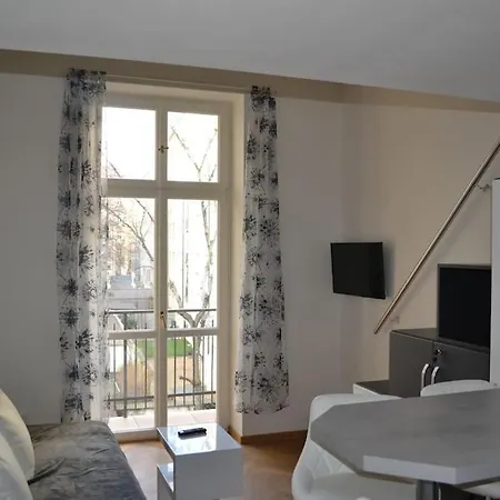 Quiet In A Short Distance From The Apartamento